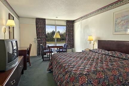Budget Host Inn and Hotel
